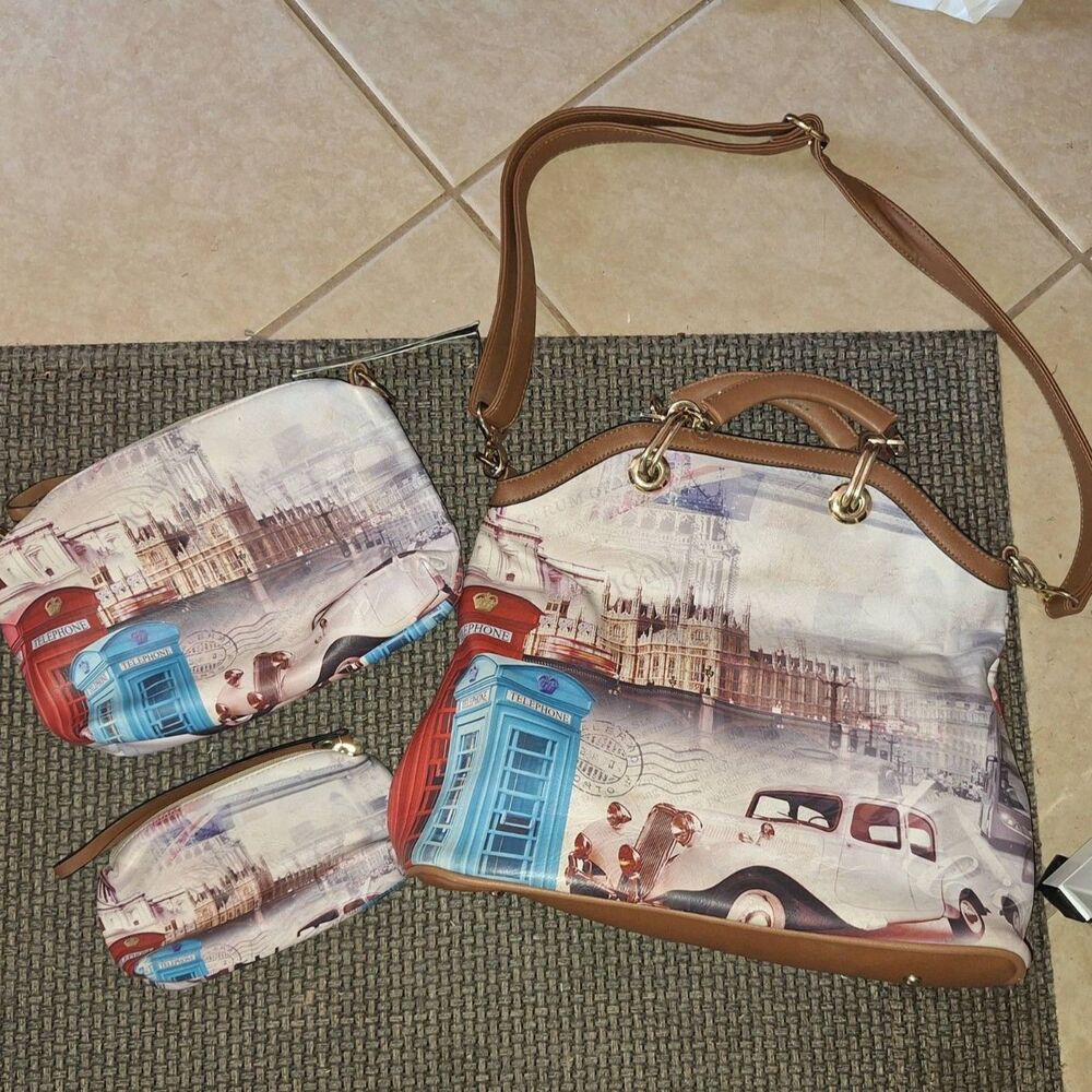 ADORABLE NWT Large LONDON themed shoulder bag with 2 matching makeup cases